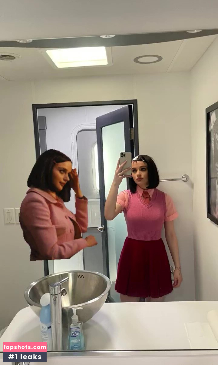 Joey King gallery photo #680