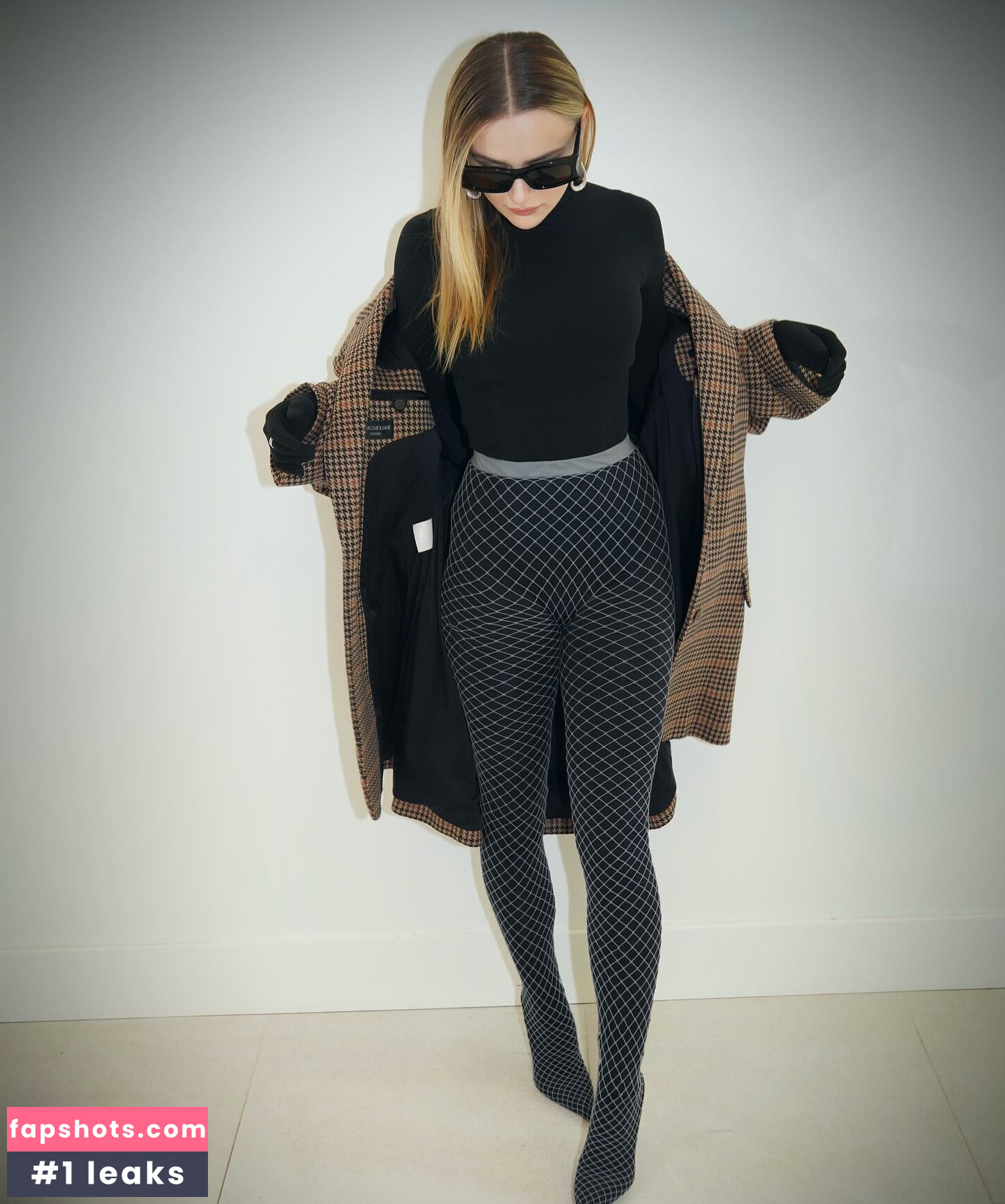 Joey King gallery photo #695