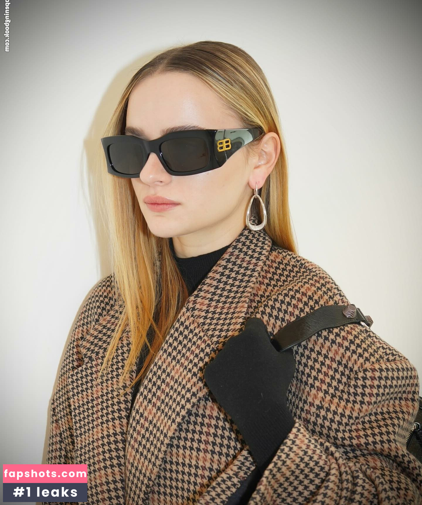 Joey King gallery photo #697