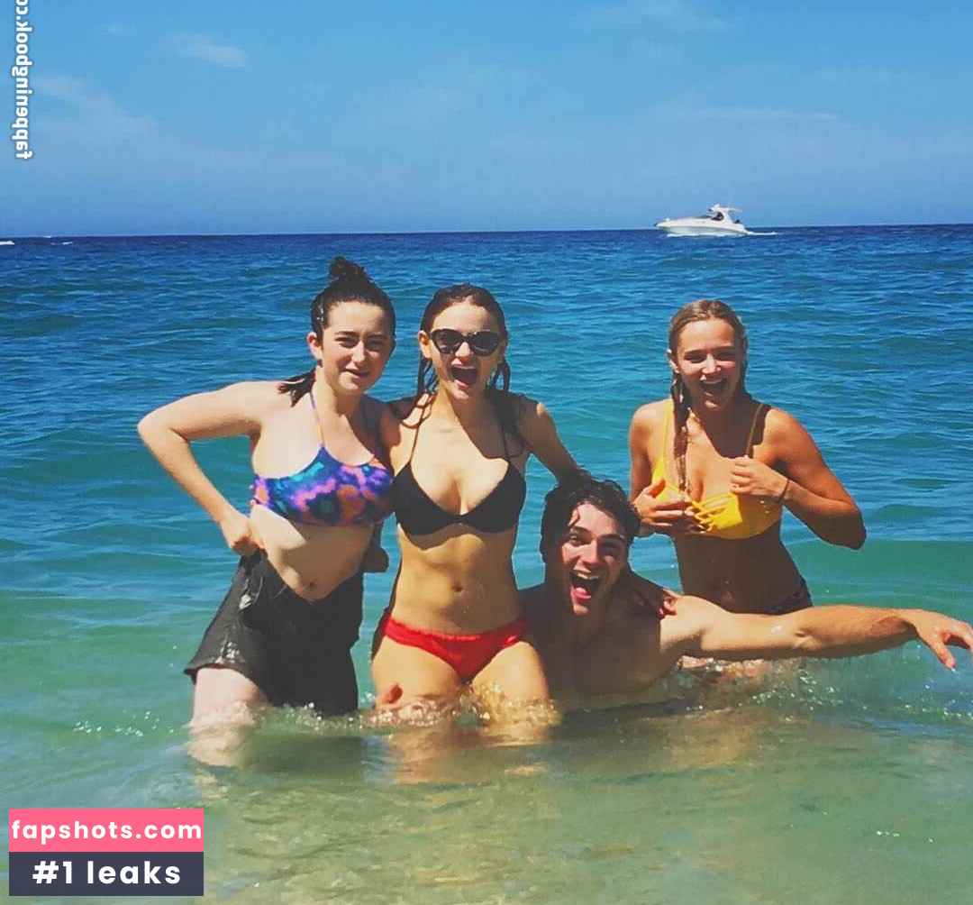 Joey King gallery photo #737
