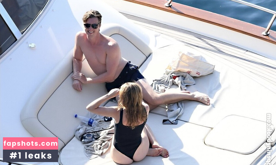 Joey King gallery photo #748