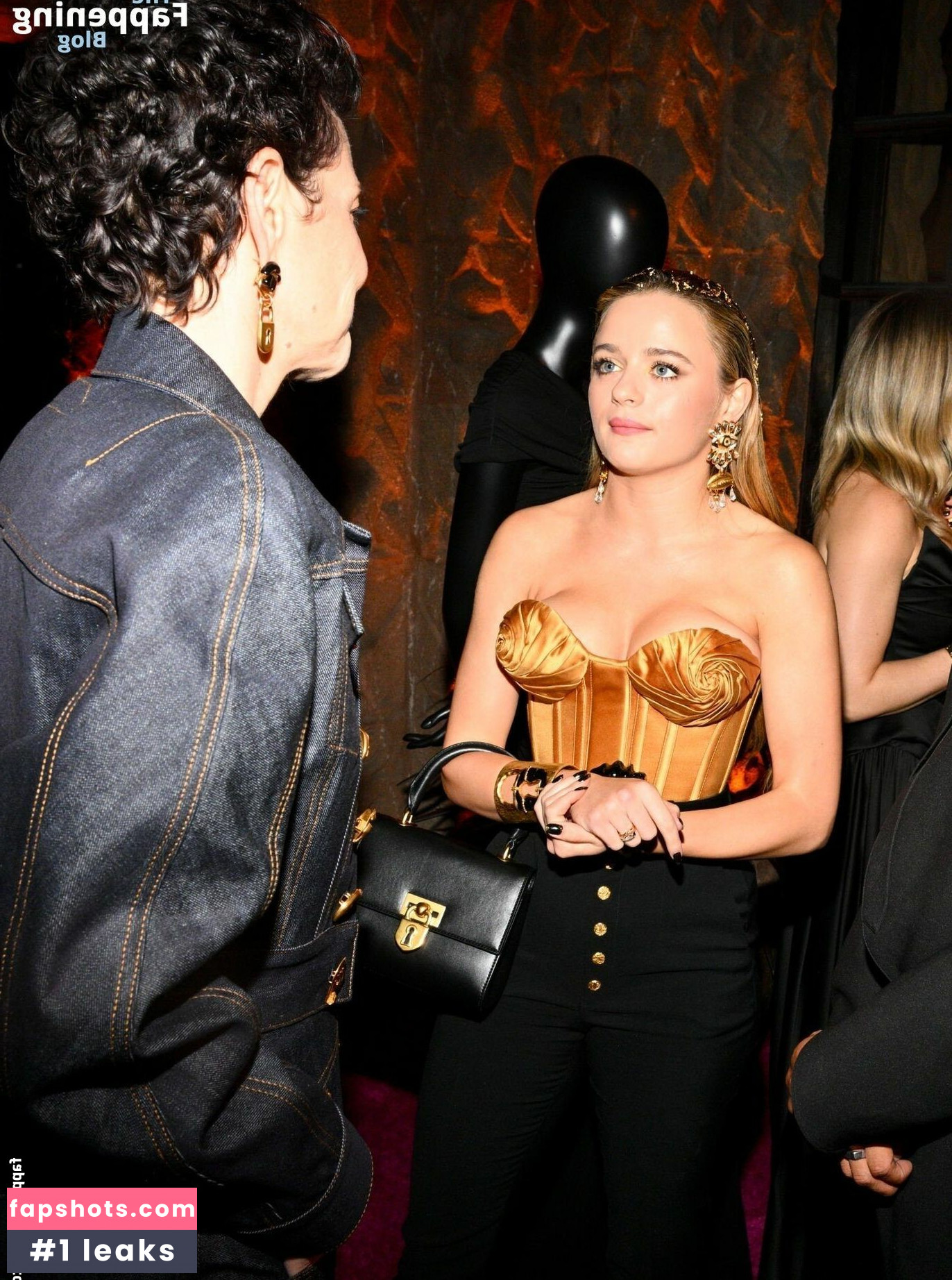 Joey King gallery photo #772