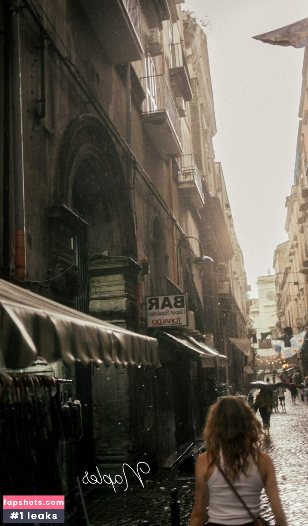 Joey King gallery photo #793