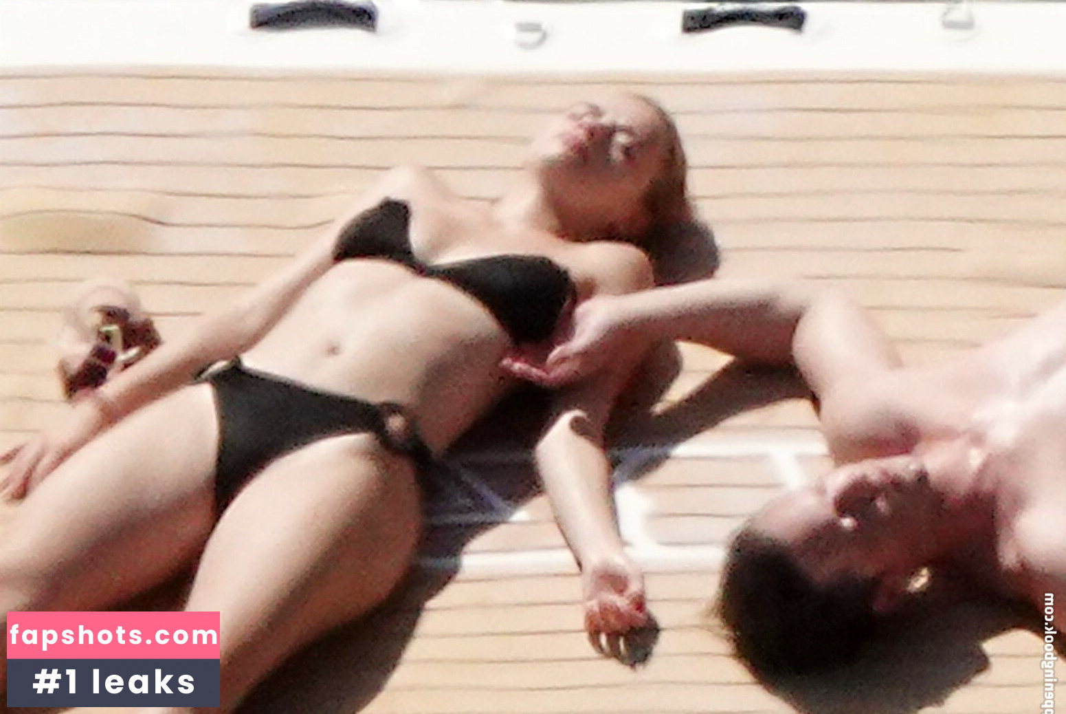 Joey King gallery photo #795