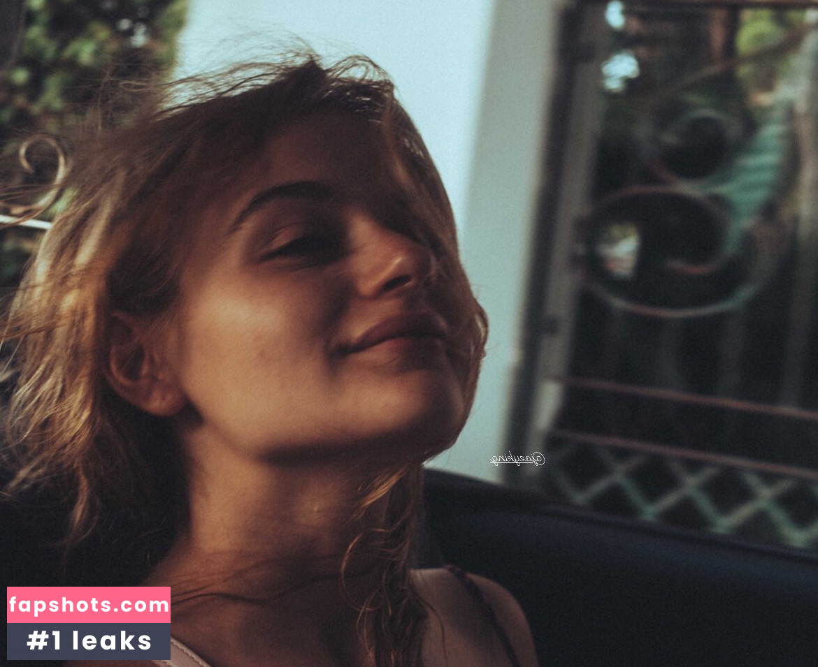 Joey King gallery photo #800