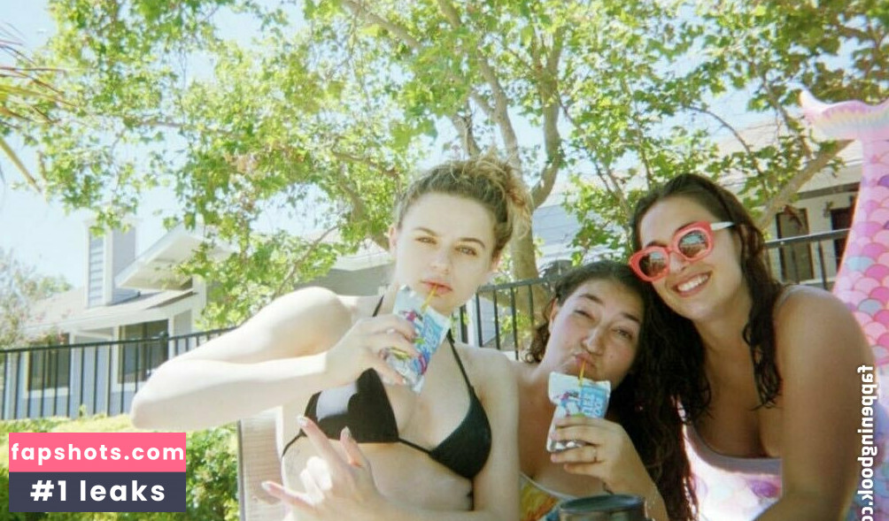 Joey King gallery photo #848