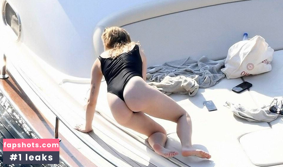 Joey King gallery photo #854