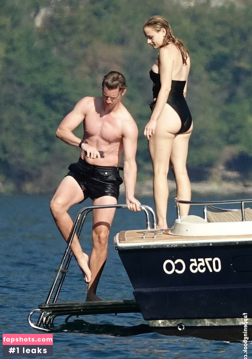 Joey King gallery photo #865