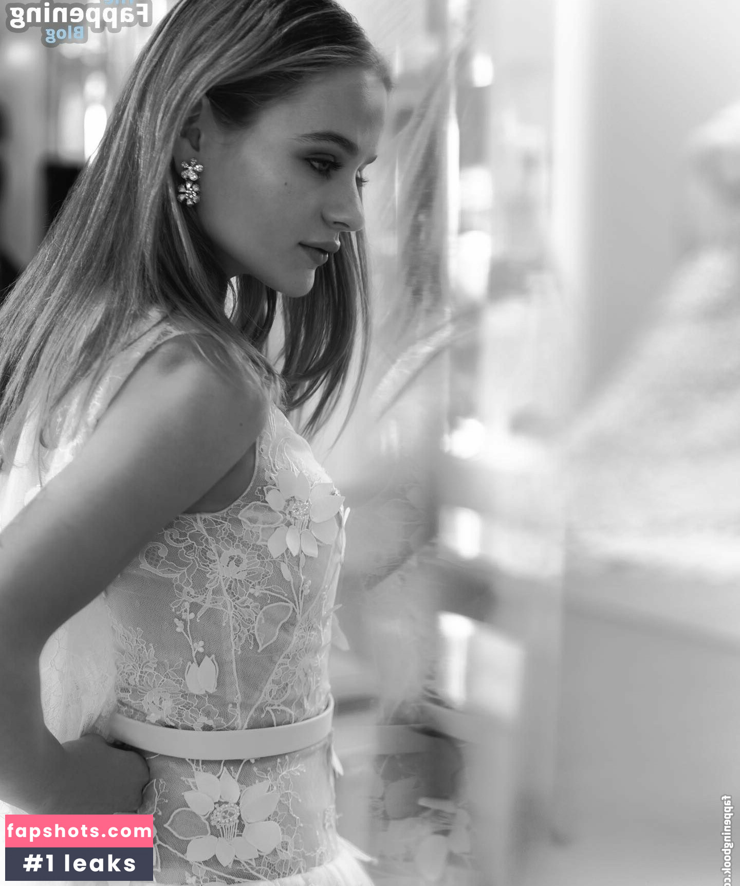 Joey King gallery photo #872