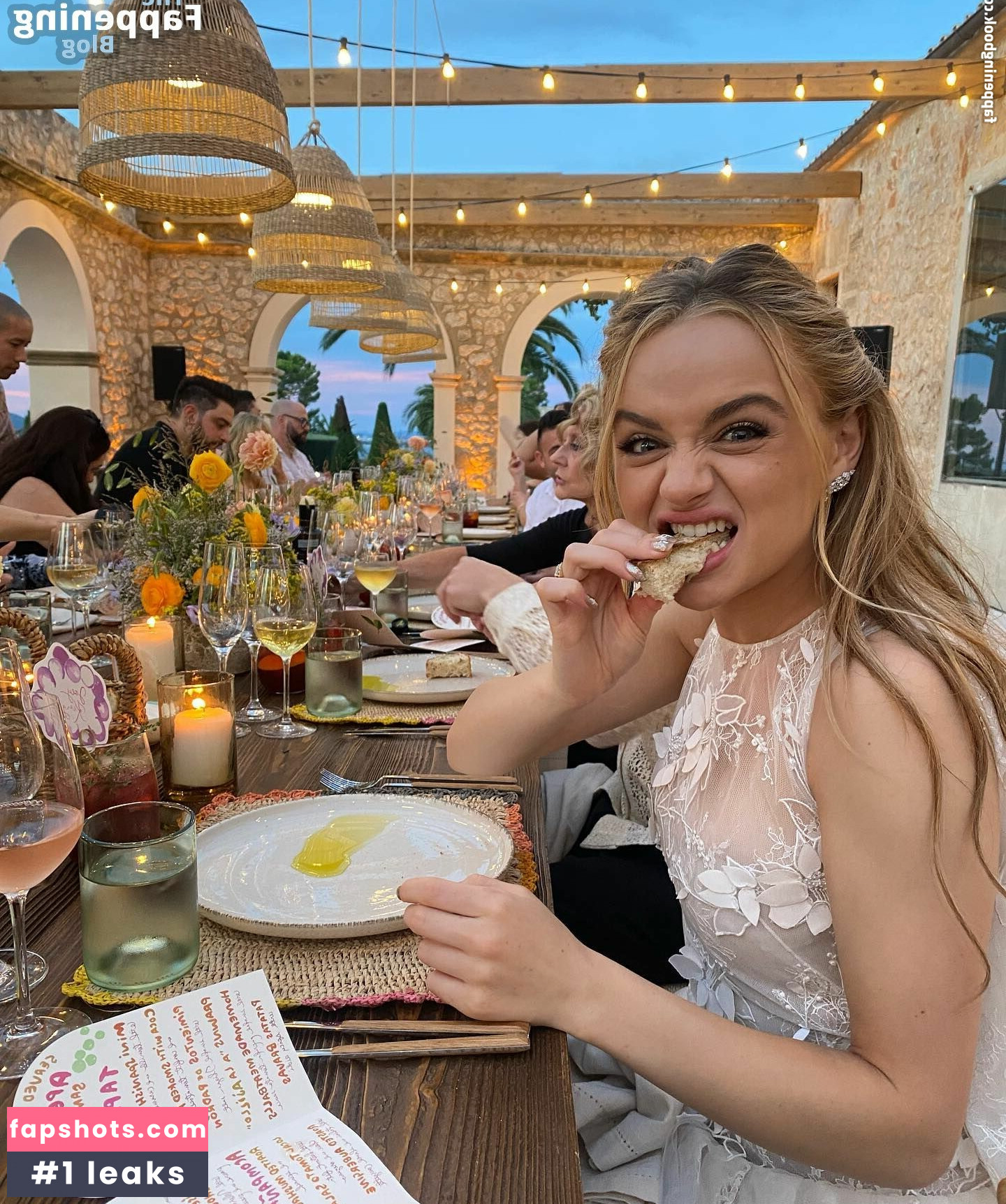 Joey King gallery photo #879