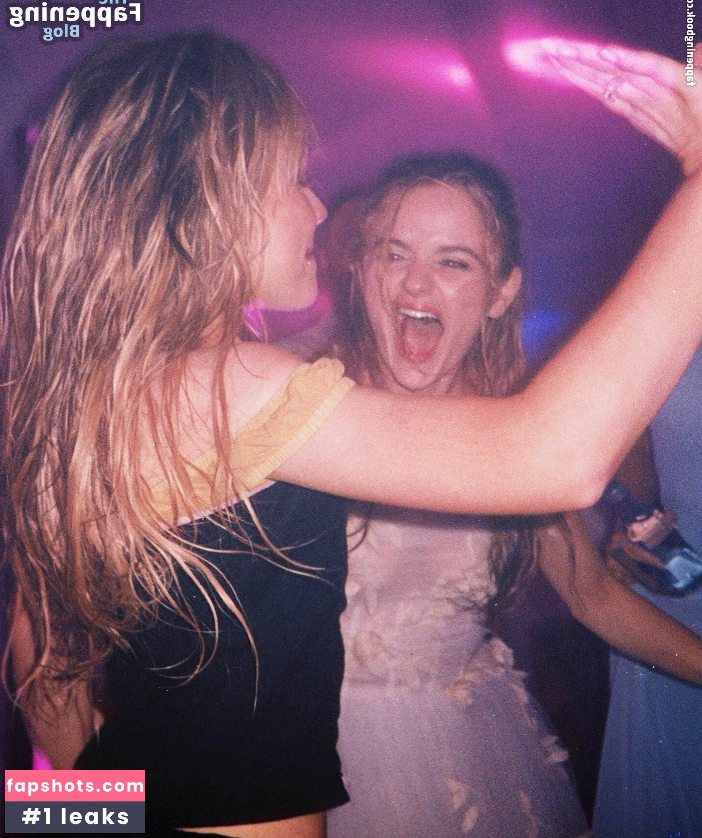 Joey King gallery photo #883