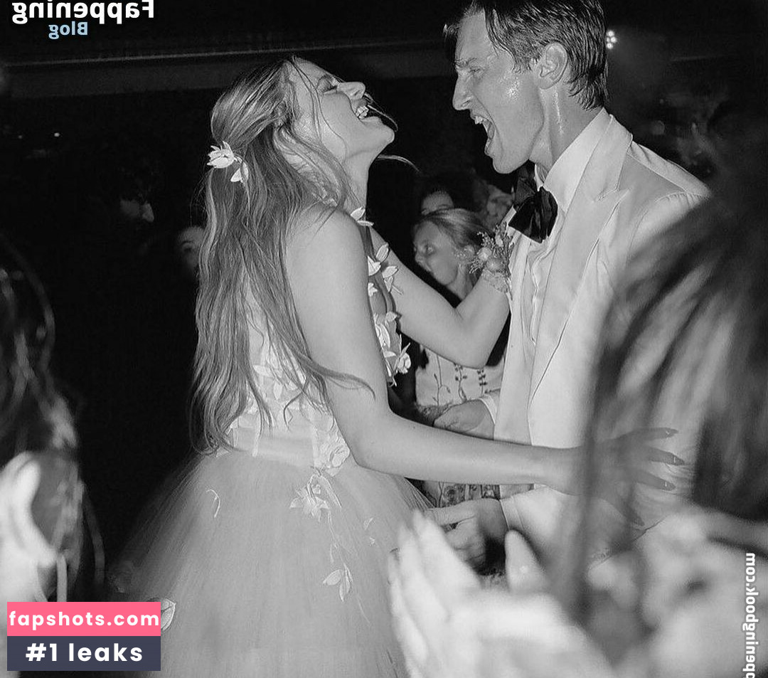 Joey King gallery photo #894