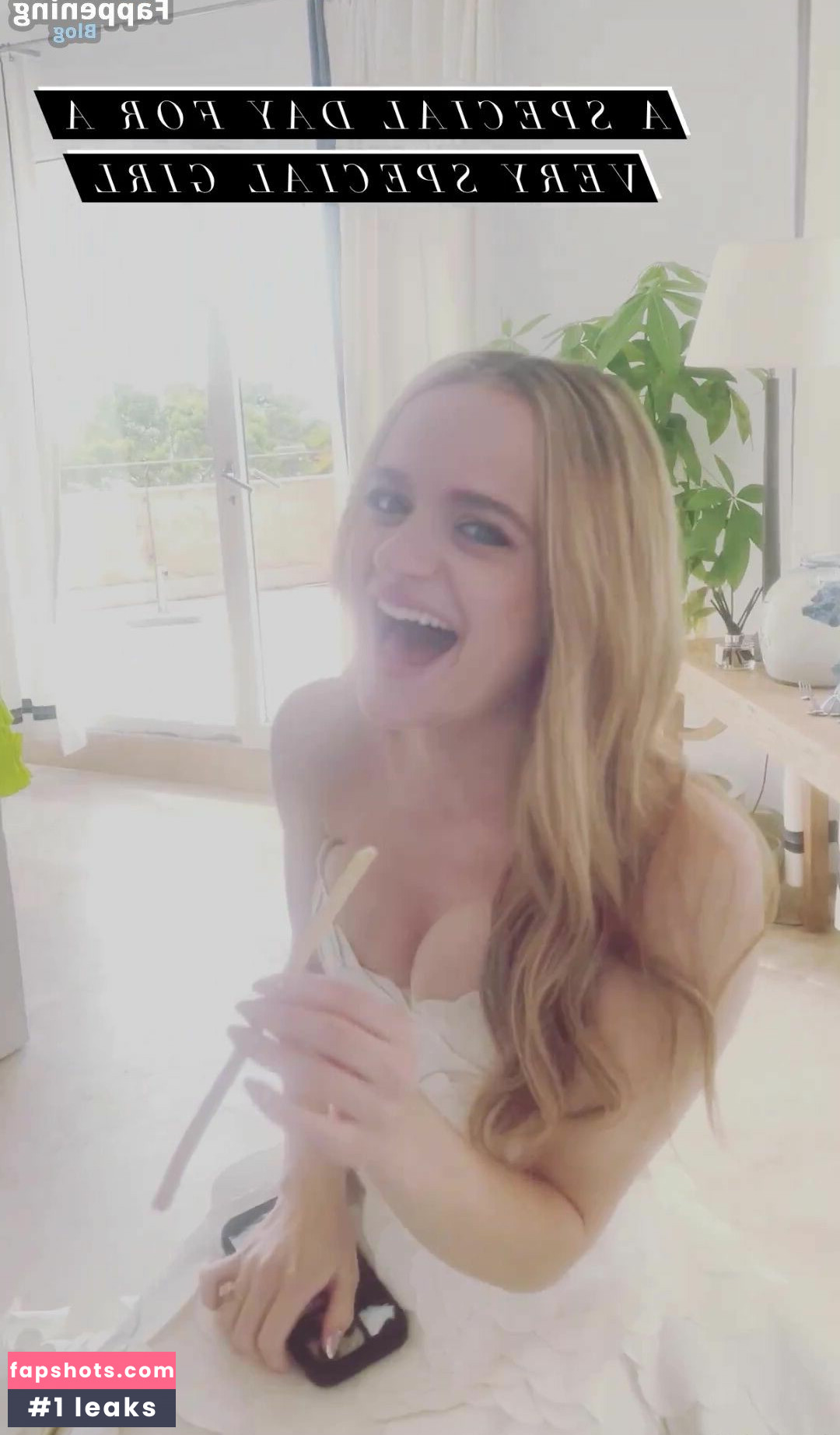 Joey King gallery photo #916