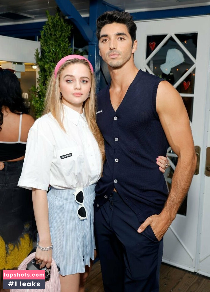 Joey King gallery photo #942