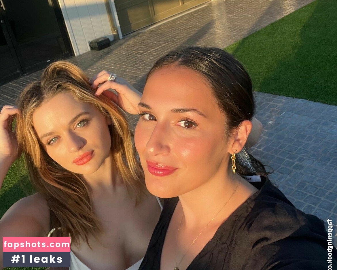 Joey King gallery photo #944