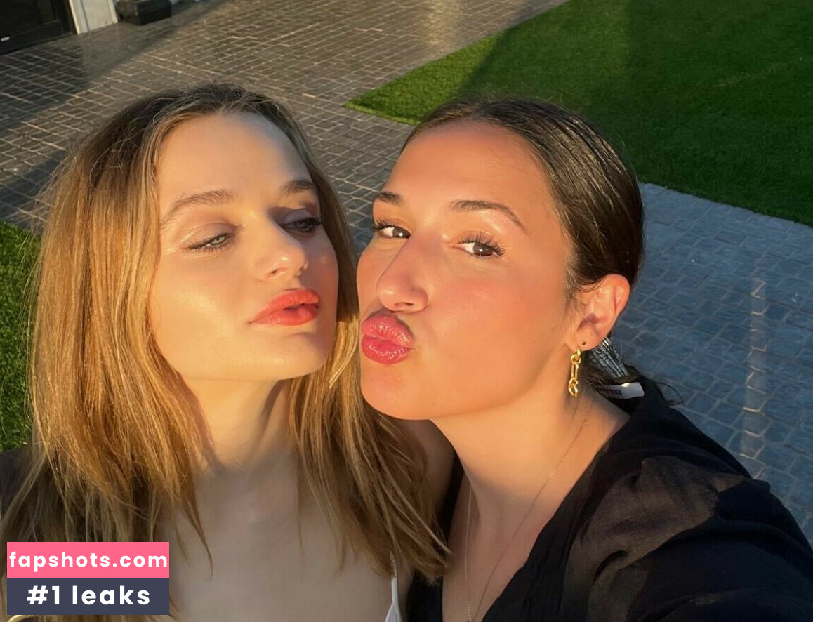 Joey King gallery photo #951