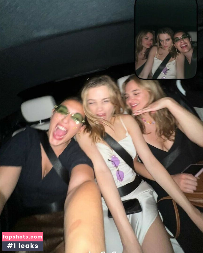 Joey King gallery photo #954