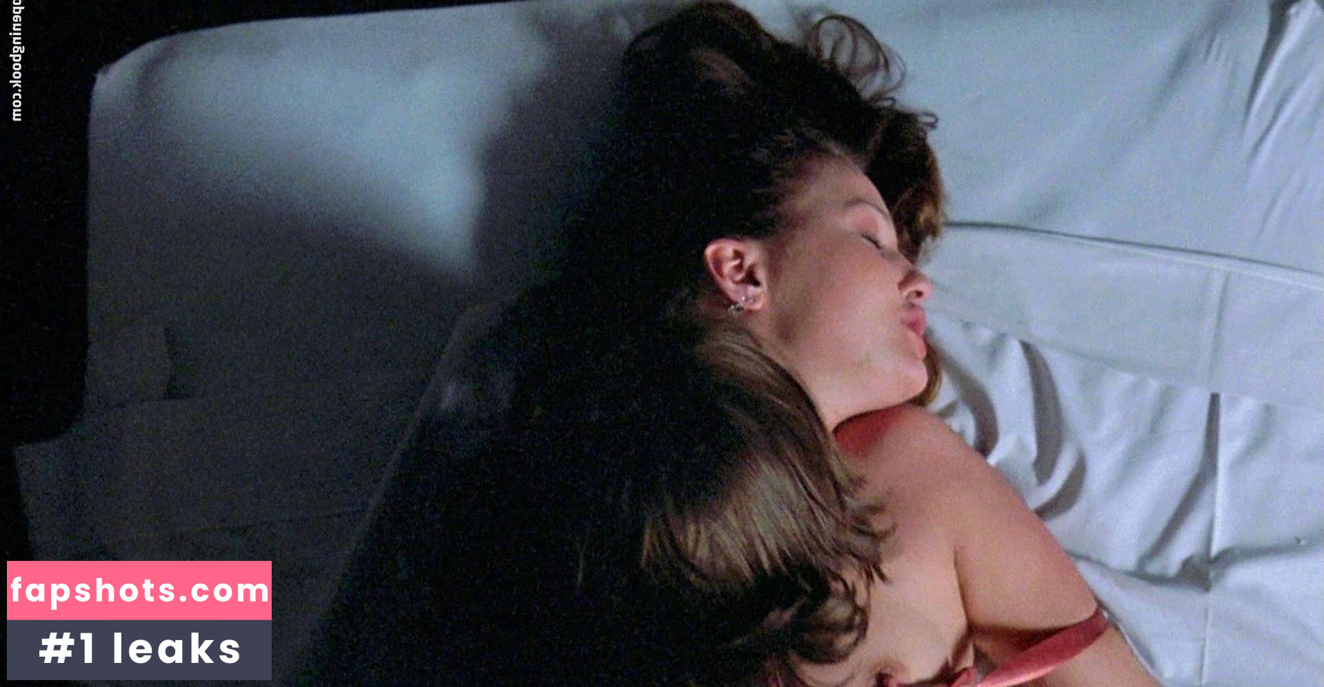 Joey Lauren Adams gallery photo #25