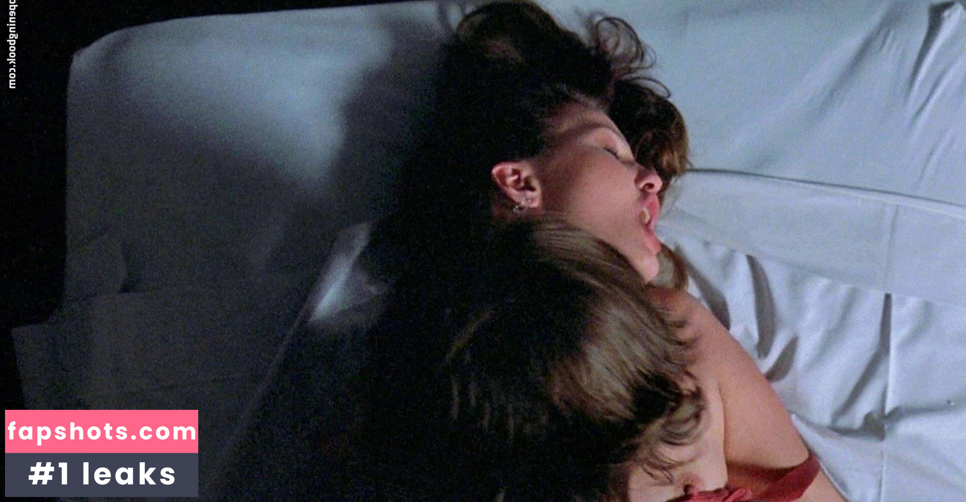 Joey Lauren Adams gallery photo #28