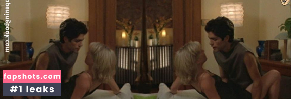 Joey Lauren Adams gallery photo #29