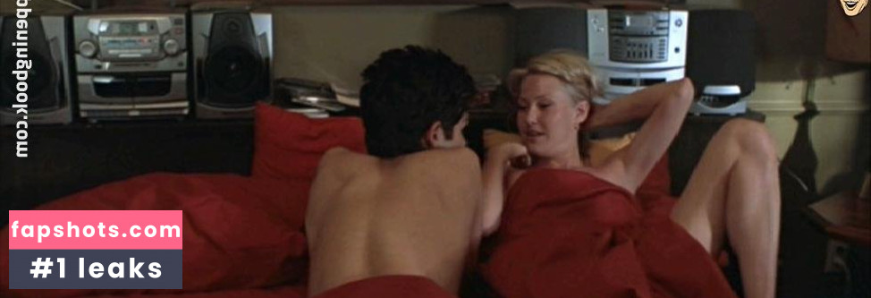 Joey Lauren Adams gallery photo #30