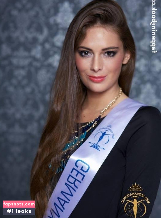 Johanna Acs gallery photo #3