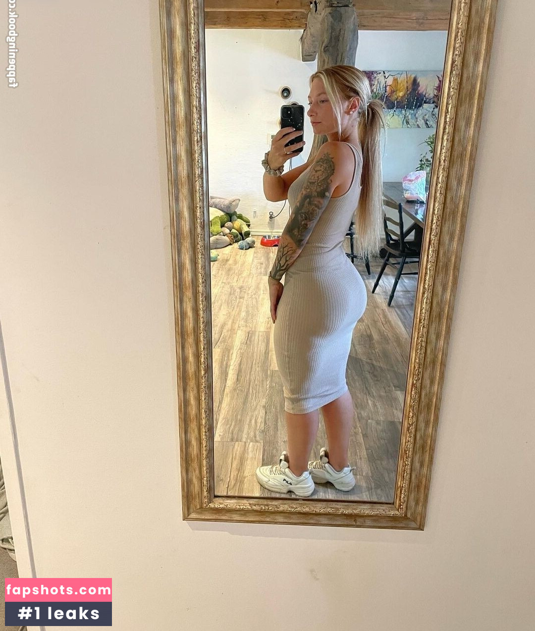 Johanna Juhlin gallery photo #17