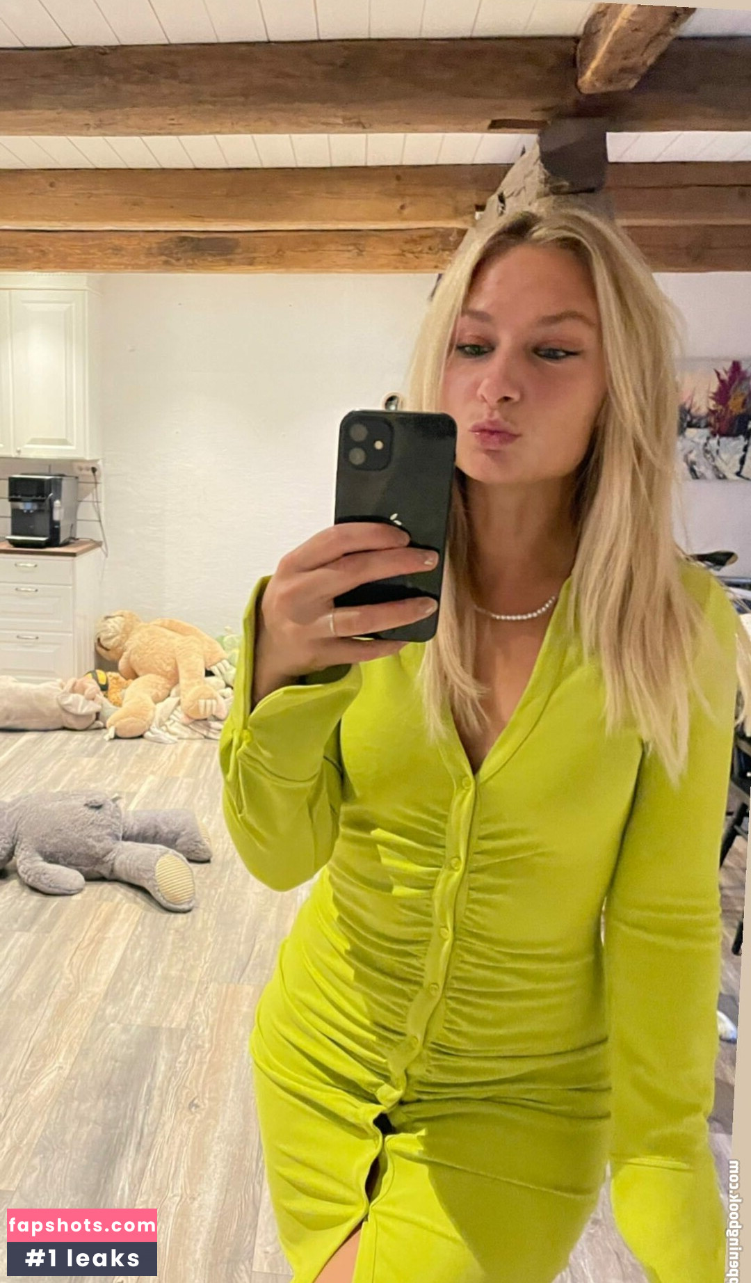 Johanna Juhlin gallery photo #41