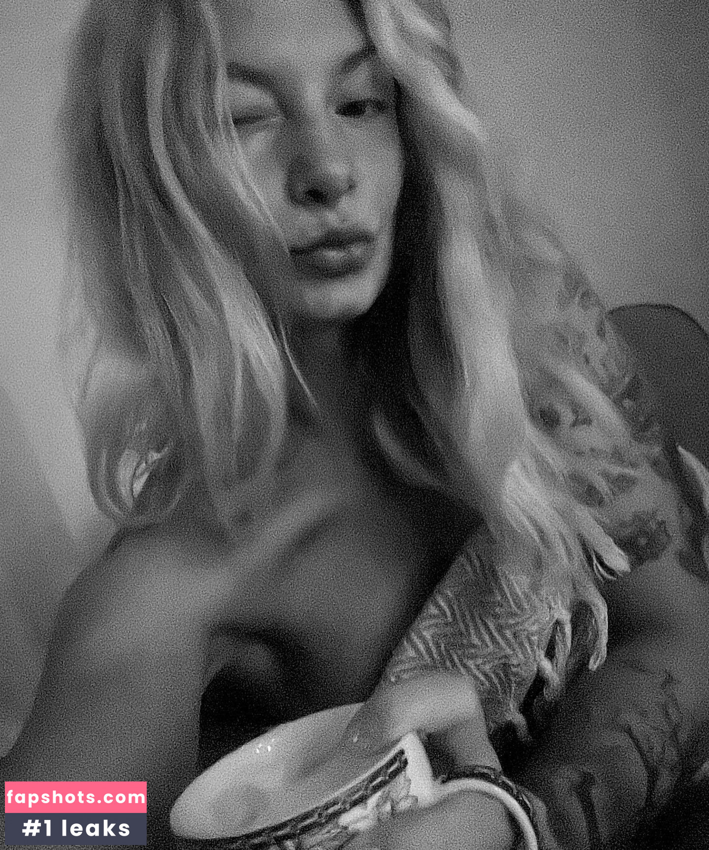 Johanna Juhlin gallery photo #42