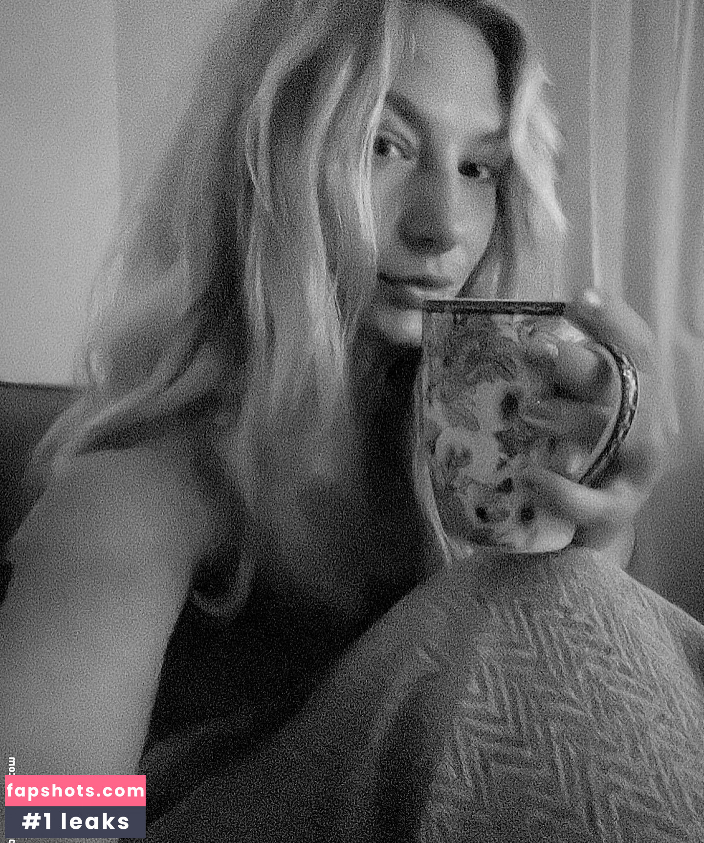 Johanna Juhlin gallery photo #43