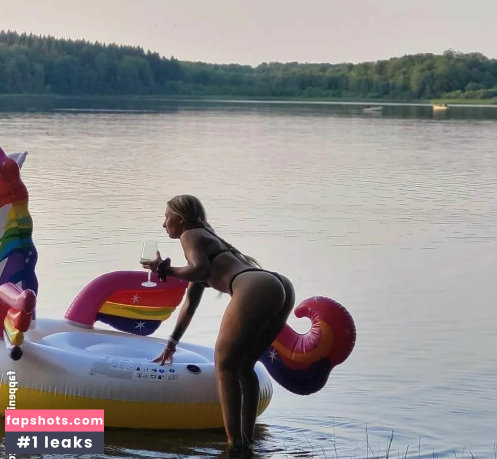 Johanna Juhlin gallery photo #54