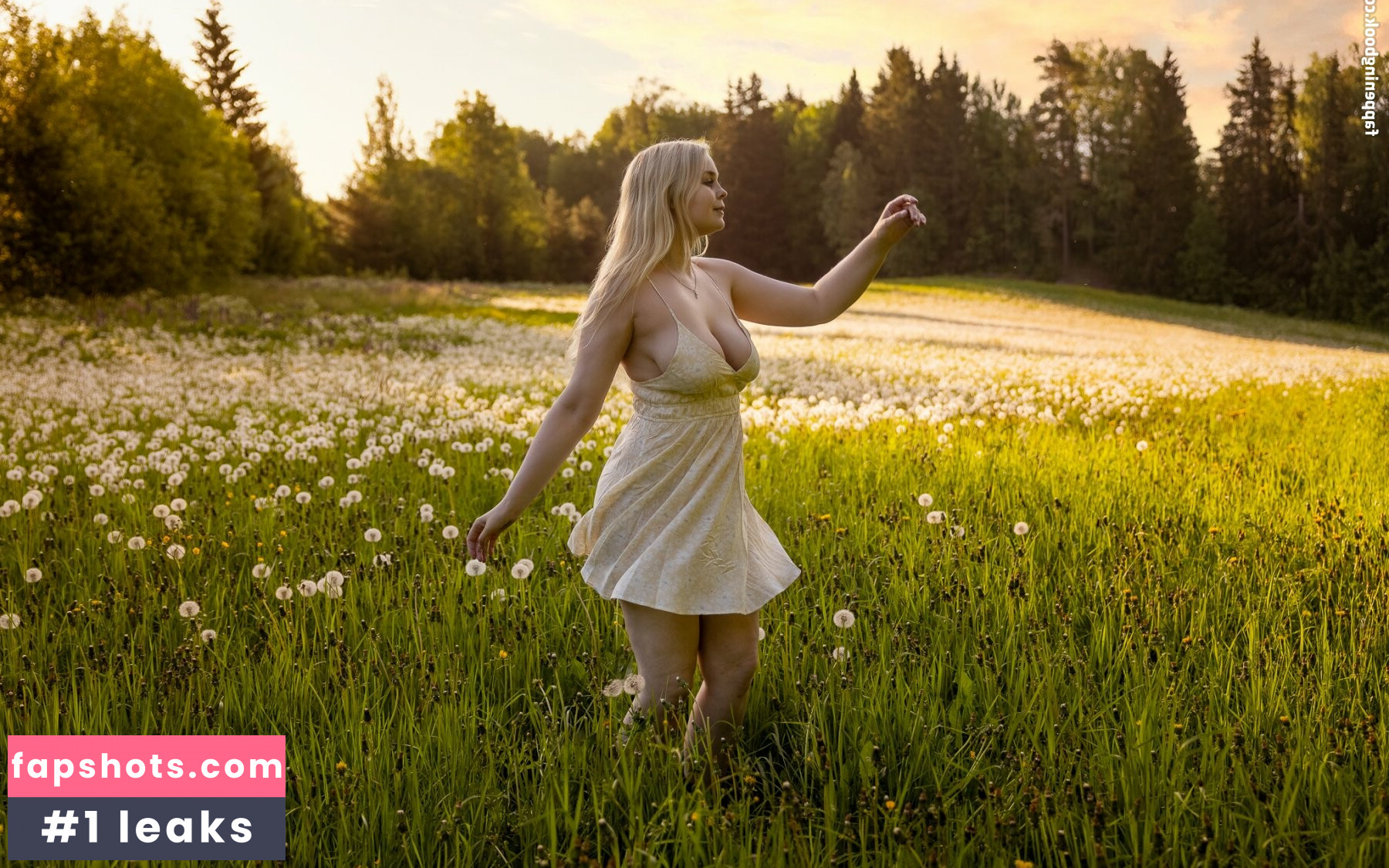 Johanna gallery photo #31