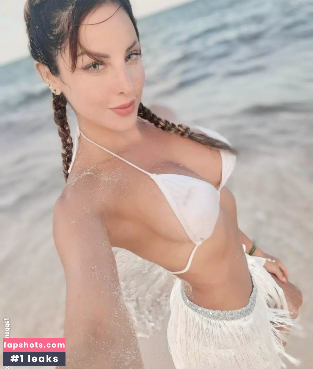 Johanna Pena gallery photo #10