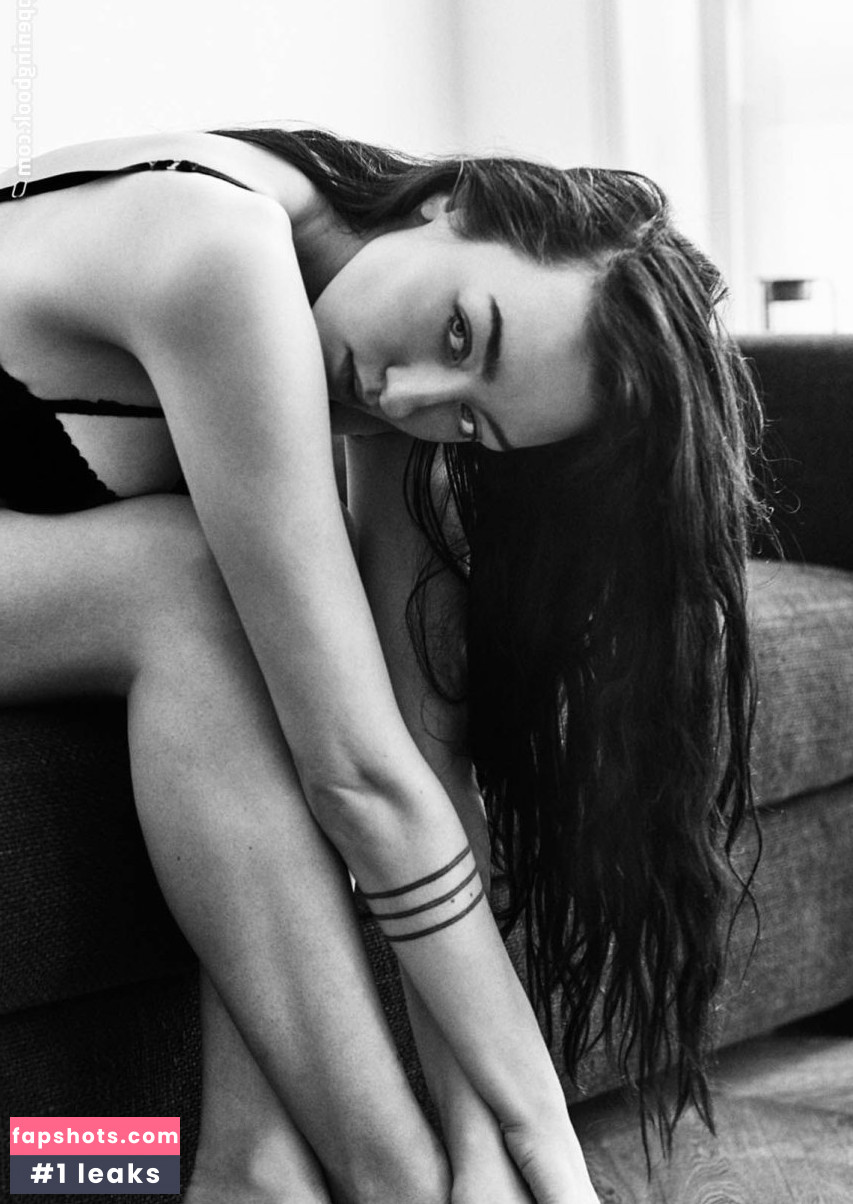 Johanna Stickland gallery photo #19