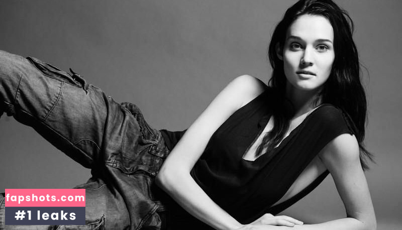 Johanna Szikszai gallery photo #15