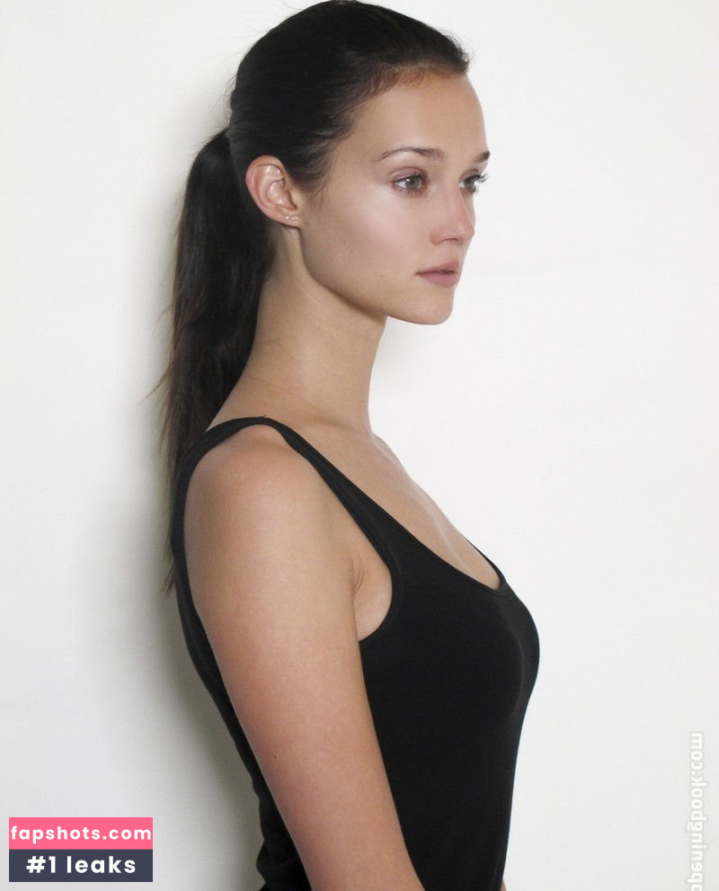 Johanna Szikszai gallery photo #28