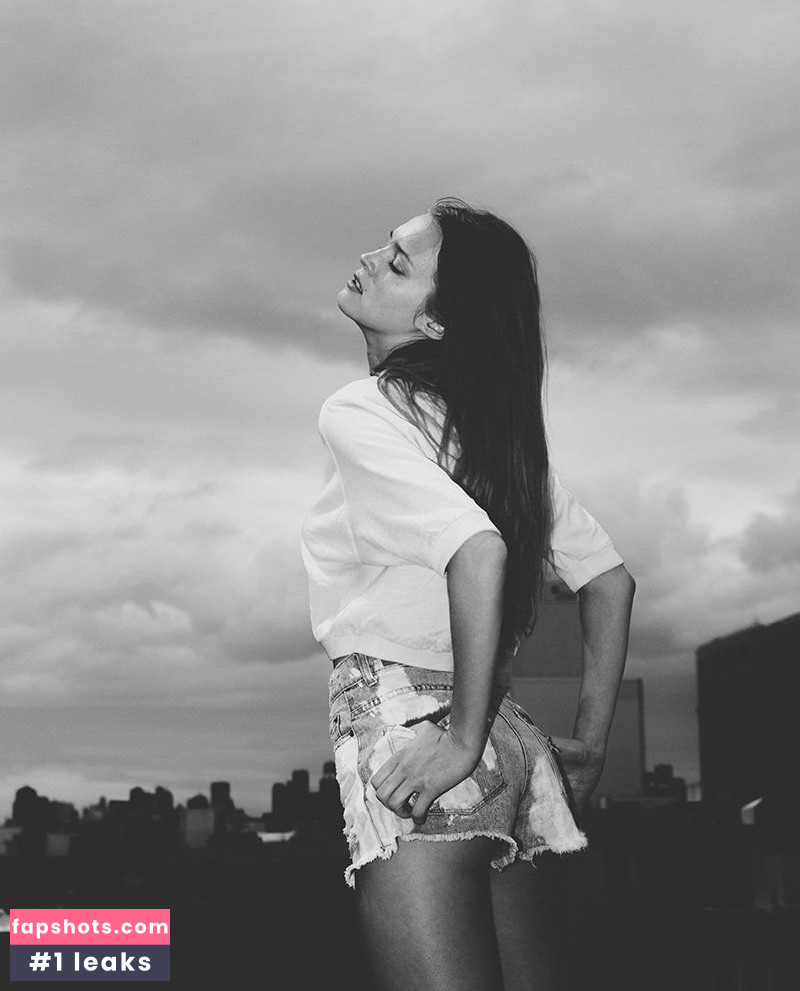 Johanna Szikszai gallery photo #34