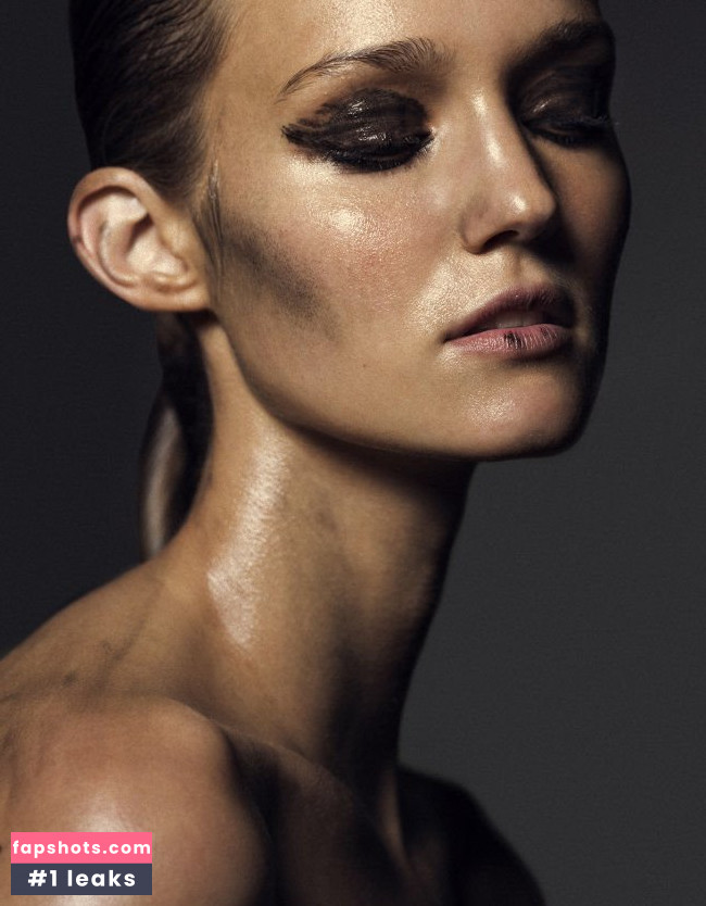 Johanna Szikszai gallery photo #36