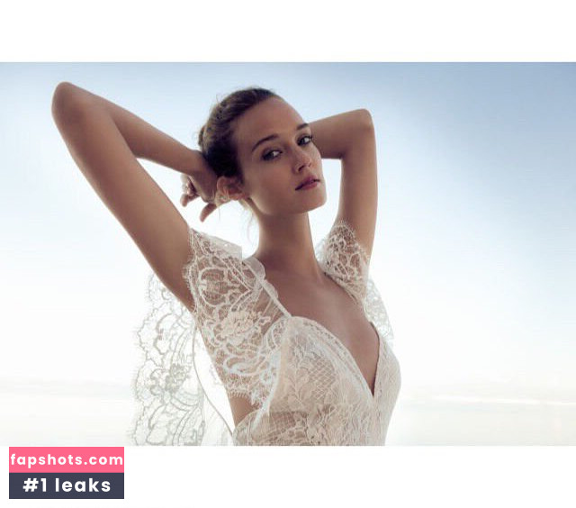 Johanna Szikszai gallery photo #7