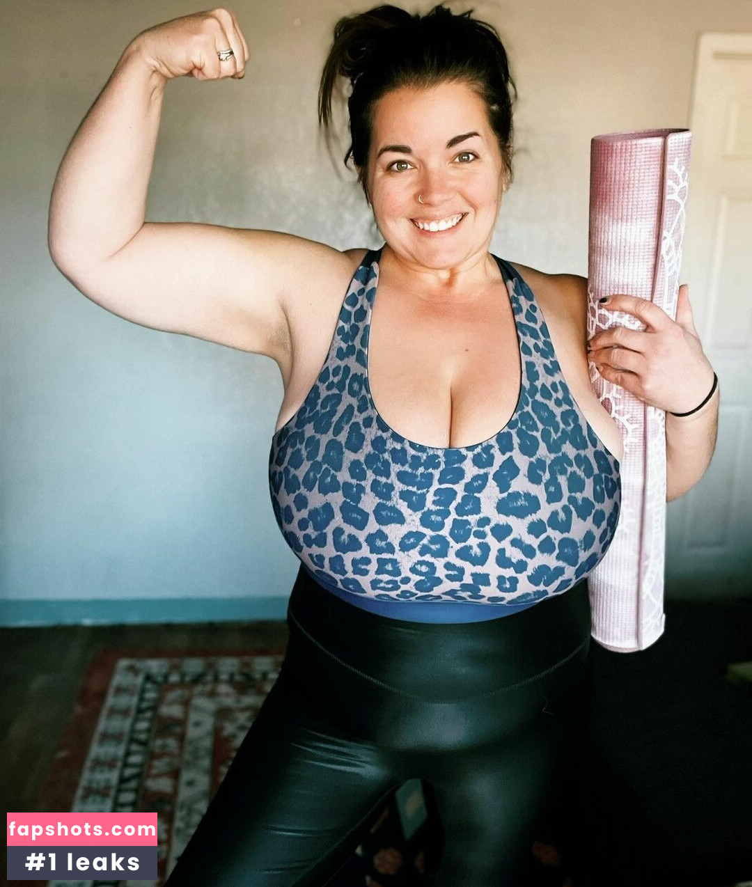 Jolene Mendez gallery photo #27