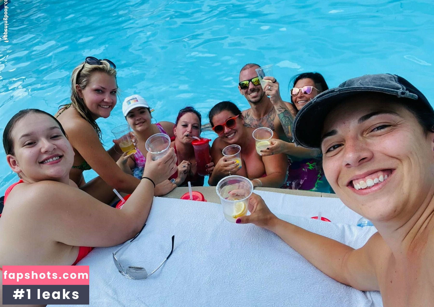 Jolene Mendez gallery photo #29