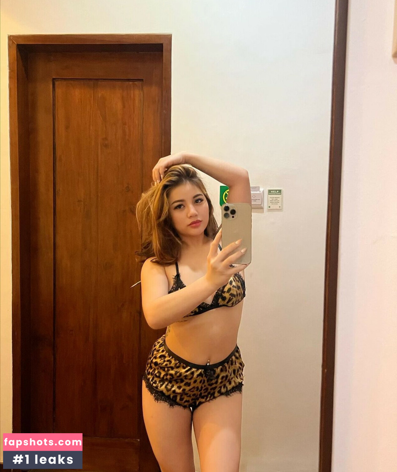 Jolyn Ly gallery photo #2