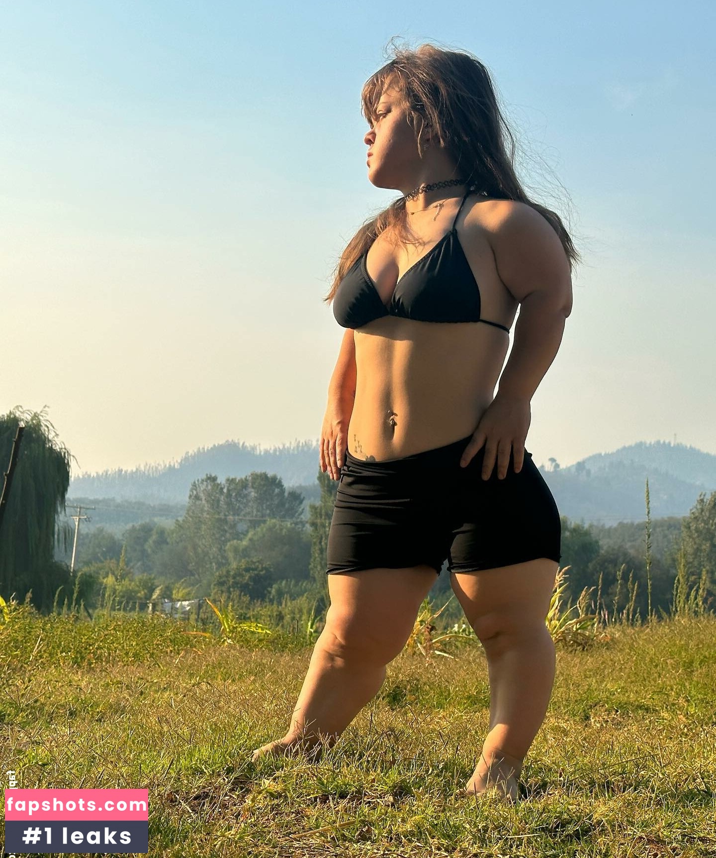 Jomini Dancer gallery photo #12