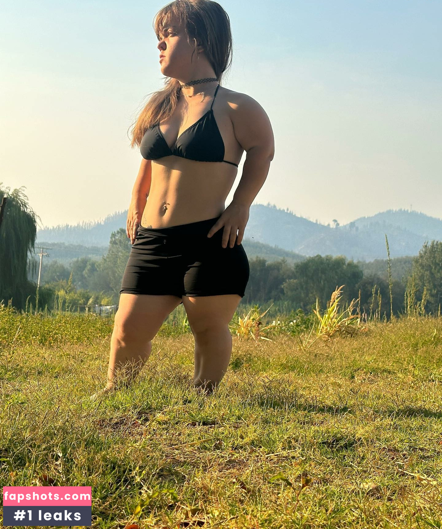 Jomini Dancer gallery photo #6