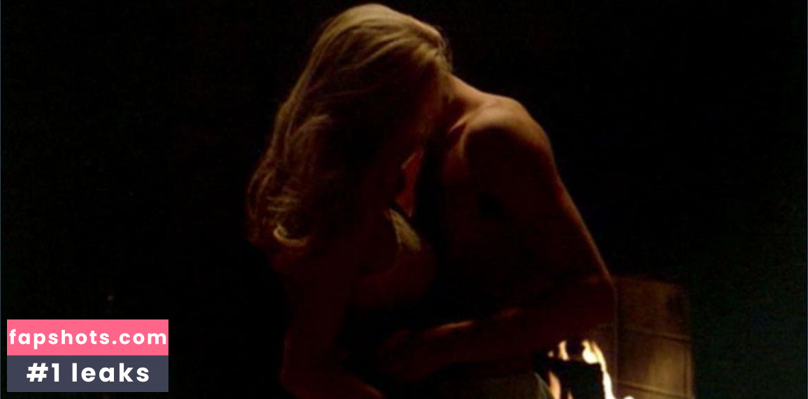 Jonna Lee nude babe gallery