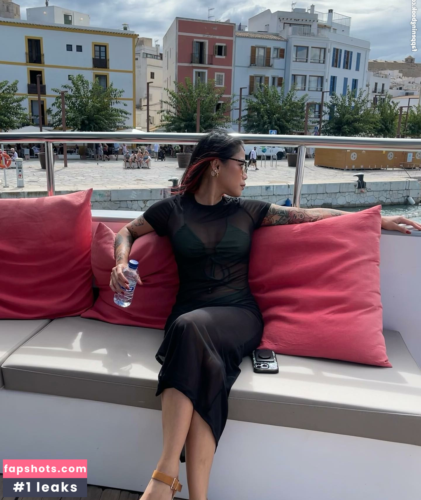 Jonna Mae gallery photo #11