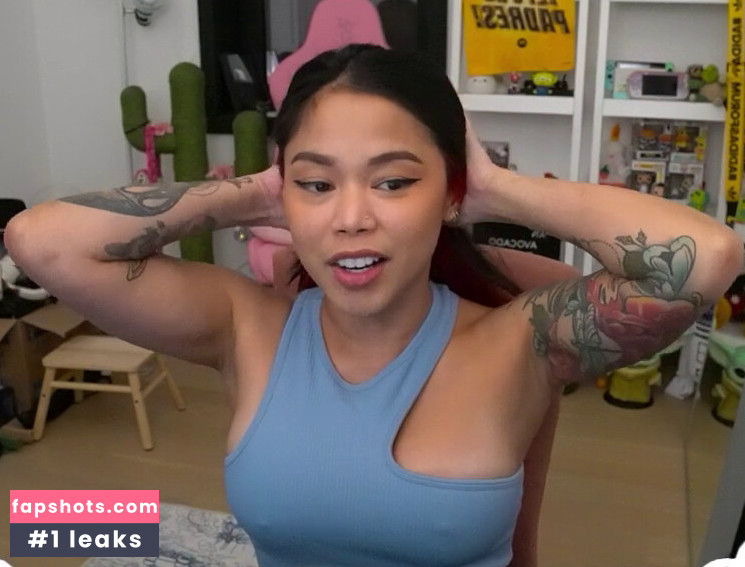 Jonna Mae gallery photo #17