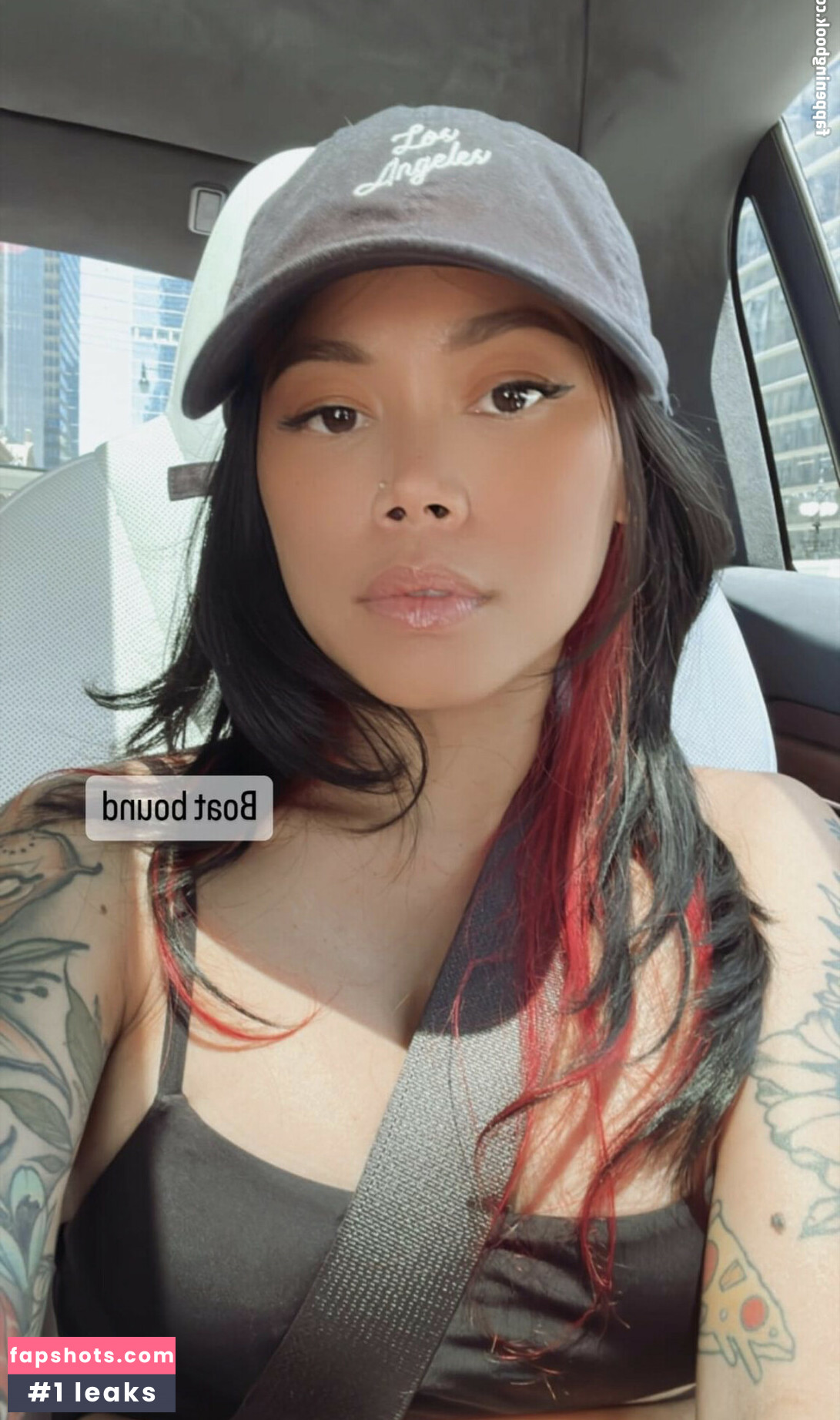 Jonna Mae gallery photo #22