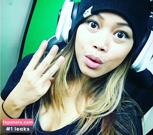 Jonna Mae gallery photo #60