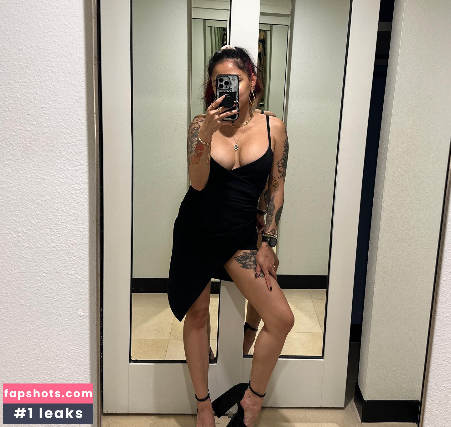 Jonna Mae gallery photo #8